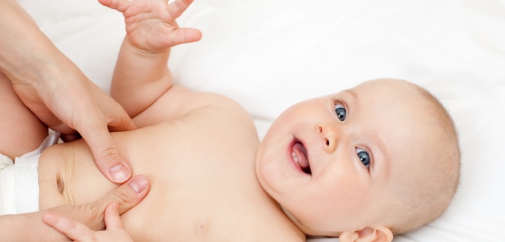 Comment masser un bébé
