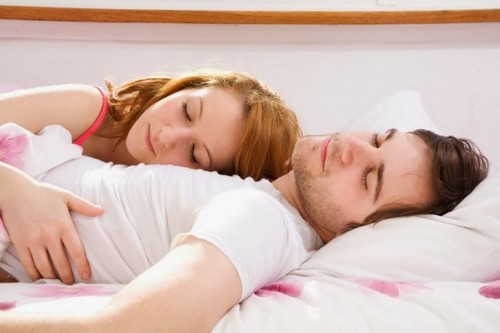 Comment garder la romance à la naissance des enfants: 7 conseils utiles