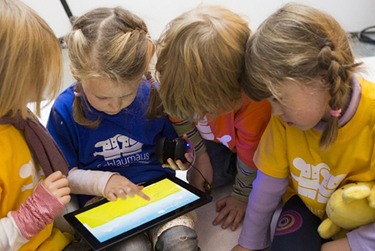 Jeux informatiques pour les enfants: une vue pédagogique