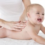 Massage pour les enfants jusqu'à 1 an Massage pour les enfants jusqu'à 1 an