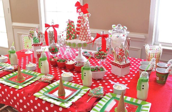 Table de fête pour enfants du nouvel an