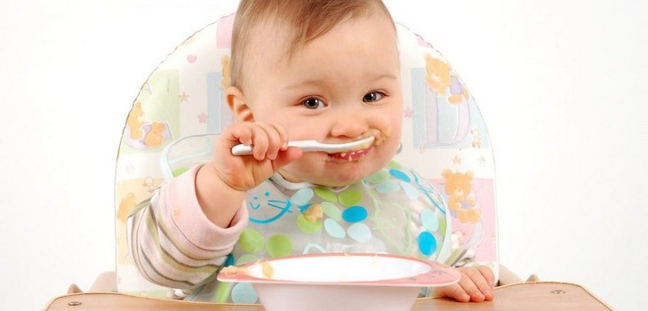 Nourrir bébé par mois