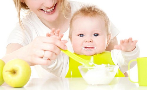 Nourrir bébé par mois