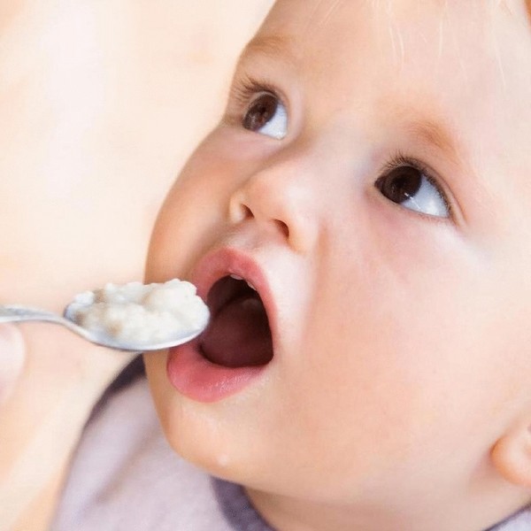 Exemple de menu pour l'enfant dans 6,7-10 mois