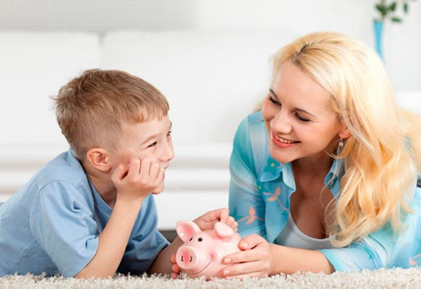 A l'école avec plaisir: comment aider un enfant avec des leçons