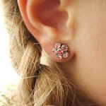 Tu as décidé de percer les oreilles de l'enfant Tu as décidé de percer les oreilles de l'enfant
