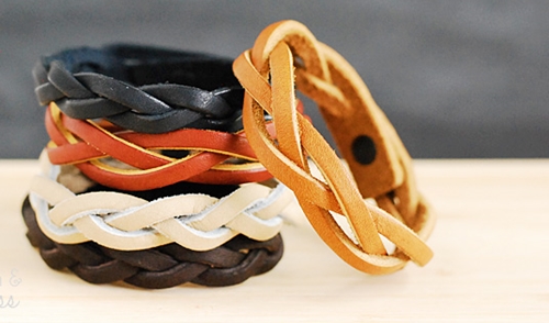 Apprendre à tisser un bracelet en cuir