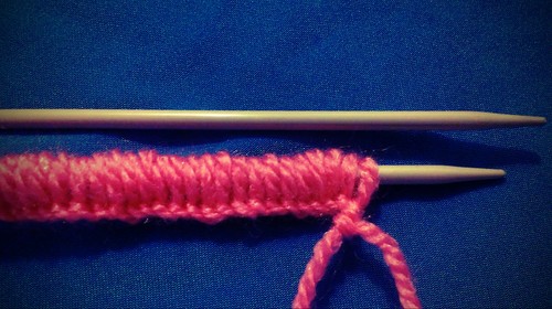 Master class sur le tricot des chapeaux d'été des enfants