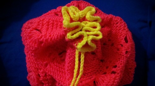Master class sur le tricot des chapeaux d'été des enfants