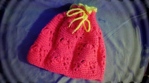 Master class sur le tricot des chapeaux d'été des enfants