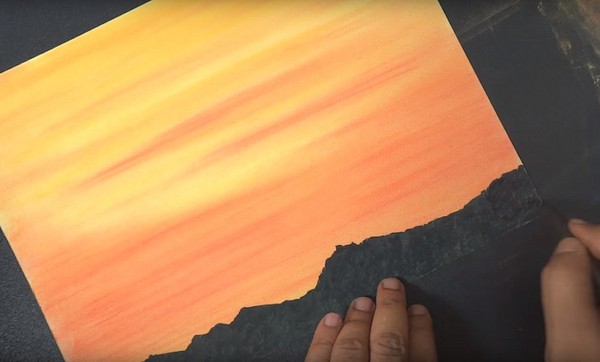 Dessin sur le thème "Automne": cours de maître avec des crayons et des peintures pour les classes de maternelle et d'école 1-5