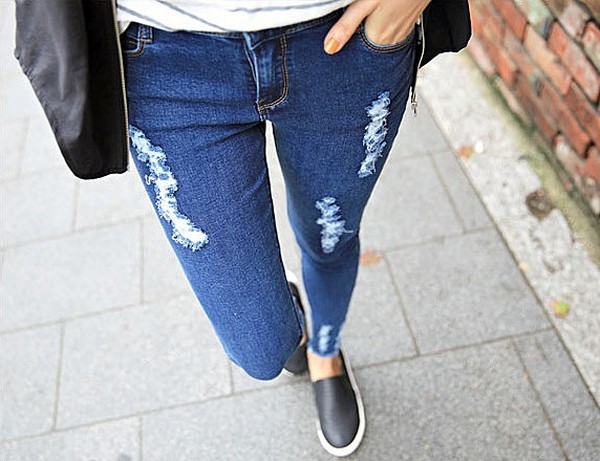 Comment faire des jeans avec des éraflures ou des jeans déchirés Comment faire des jeans avec des éraflures ou des jeans déchirés