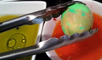 comment peindre des oeufs pour Pâques