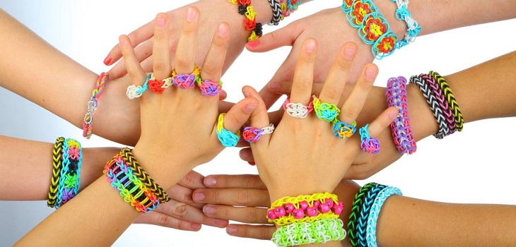 Belles et originales bracelets en caoutchouc, vidéo et photo