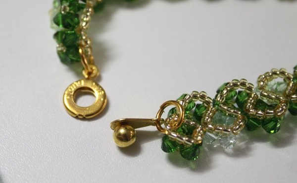 Comment faire un bracelet de perles pour les débutants