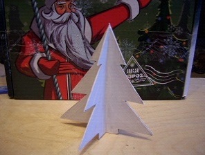 fait mais pas coloré arbre de Noël de carton arbre de Noël collecté
