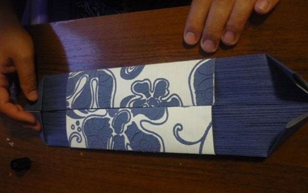 Enveloppe de papier A4 avec vos propres mains