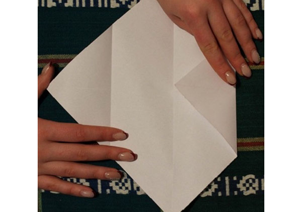 Enveloppe de papier A4 avec vos propres mains