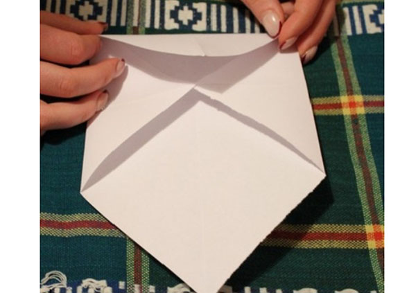 Enveloppe de papier A4 avec vos propres mains