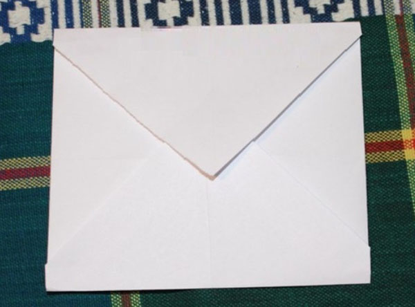 Enveloppe de papier A4 avec vos propres mains