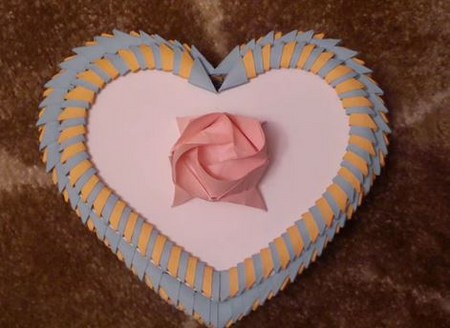 Comment faire une boîte en forme de coeur avec vos propres mains, une classe de maître étape par étape avec une photo