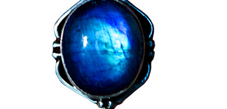 Comment faire un beau pendentif avec une pierre naturelle