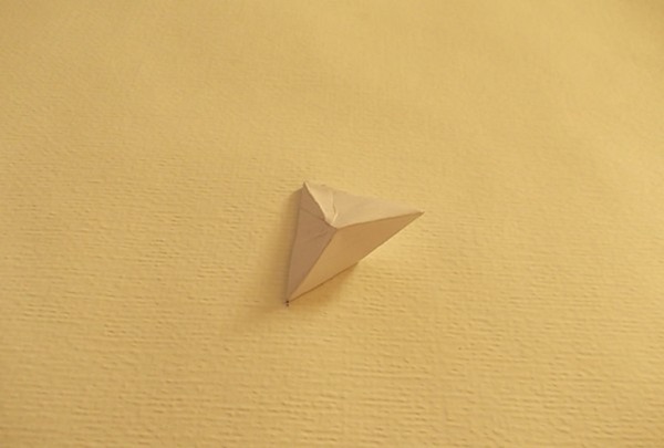 Comment faire une épée de papier avec vos propres mains