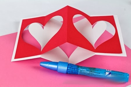 Nous faisons une belle valentine volumétrique le 14 février - une classe de maître avec une photo