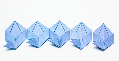 Comment faire une fleur d'origami avec vos propres mains