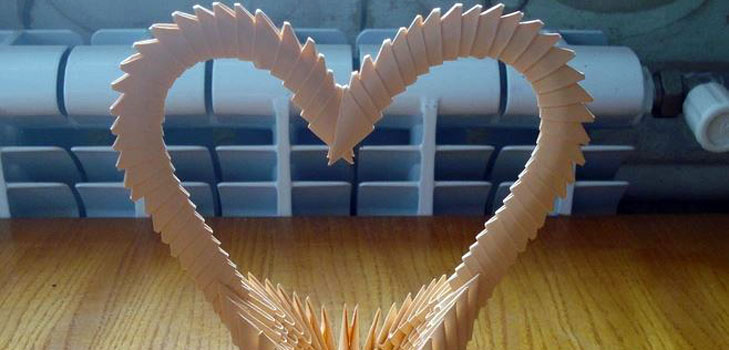 Comment faire de l'origami à partir de coeur de papier, vidéo