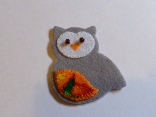 Broche hibou de feutre
