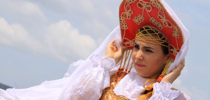 Kokoshnik russe de carton
