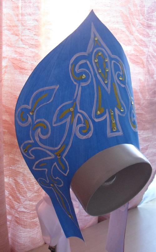 Kokoshnik russe de carton