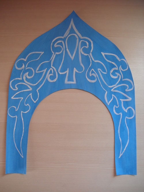 Kokoshnik russe de carton