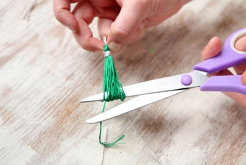 Comment faire des boucles d'oreilles à partir des fils de leurs propres mains