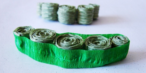 Artisanat pour le 9 mai de leurs propres mains: un réservoir de papier
