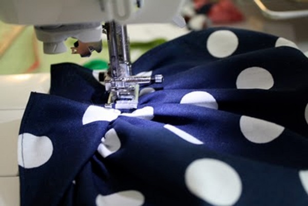 Comment coudre des vêtements de poupée avec vos propres mains