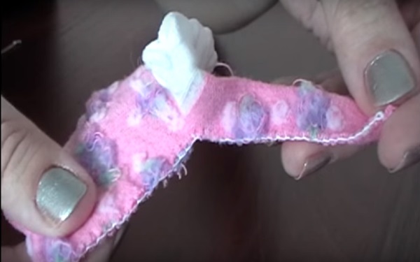 Comment coudre des vêtements de poupée avec vos propres mains
