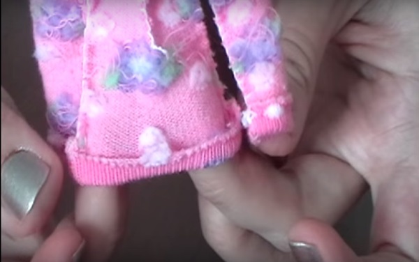 Comment coudre des vêtements de poupée avec vos propres mains