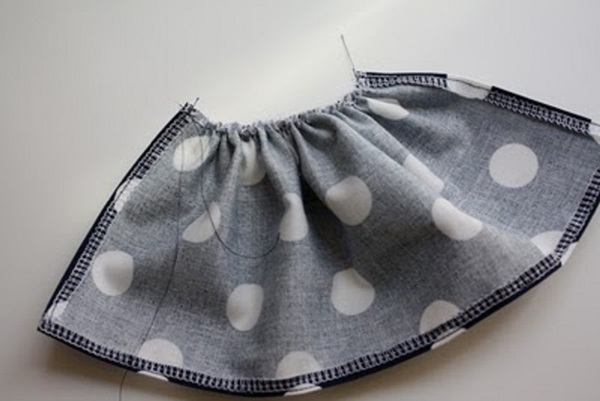 Comment coudre des vêtements de poupée avec vos propres mains