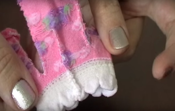 Comment coudre des vêtements de poupée avec vos propres mains