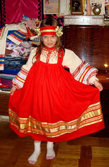 Comment coudre un sarafan pour une fille dans un style folklorique