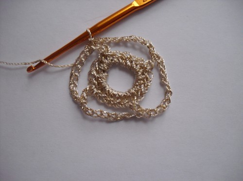 Boléro ajouré pour le crochet d'été