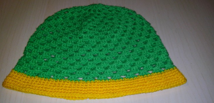 Comment attacher un chapeau de bébé d'été au crochet. Master class sur le tricot des chapeaux d'été des enfants