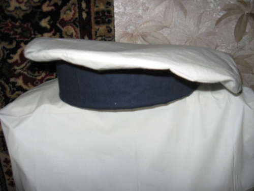 Le costume du marin de ses propres mains pour son fils ou sa fille