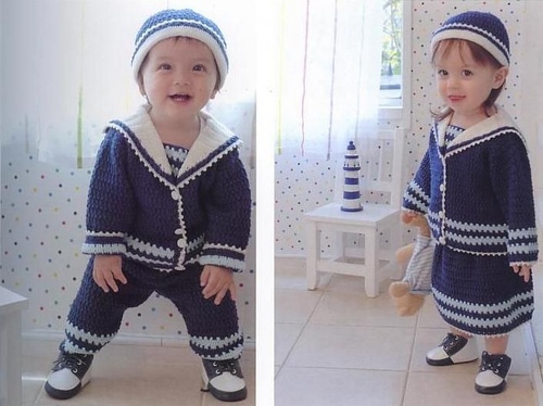 Le costume du marin de ses propres mains pour son fils ou sa fille