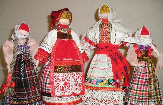 Nous fabriquons la poupée Maslenitsa de nos propres mains.