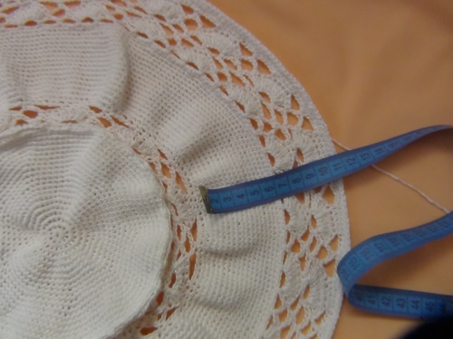 Chapeau d'été féminin au crochet