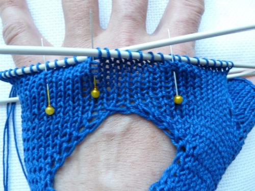 Gants d'été pour hommes sans doigts avec des aiguilles à tricoter