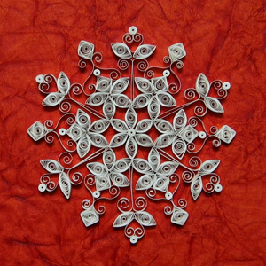 L'artisanat du Nouvel An en papier. Quilling